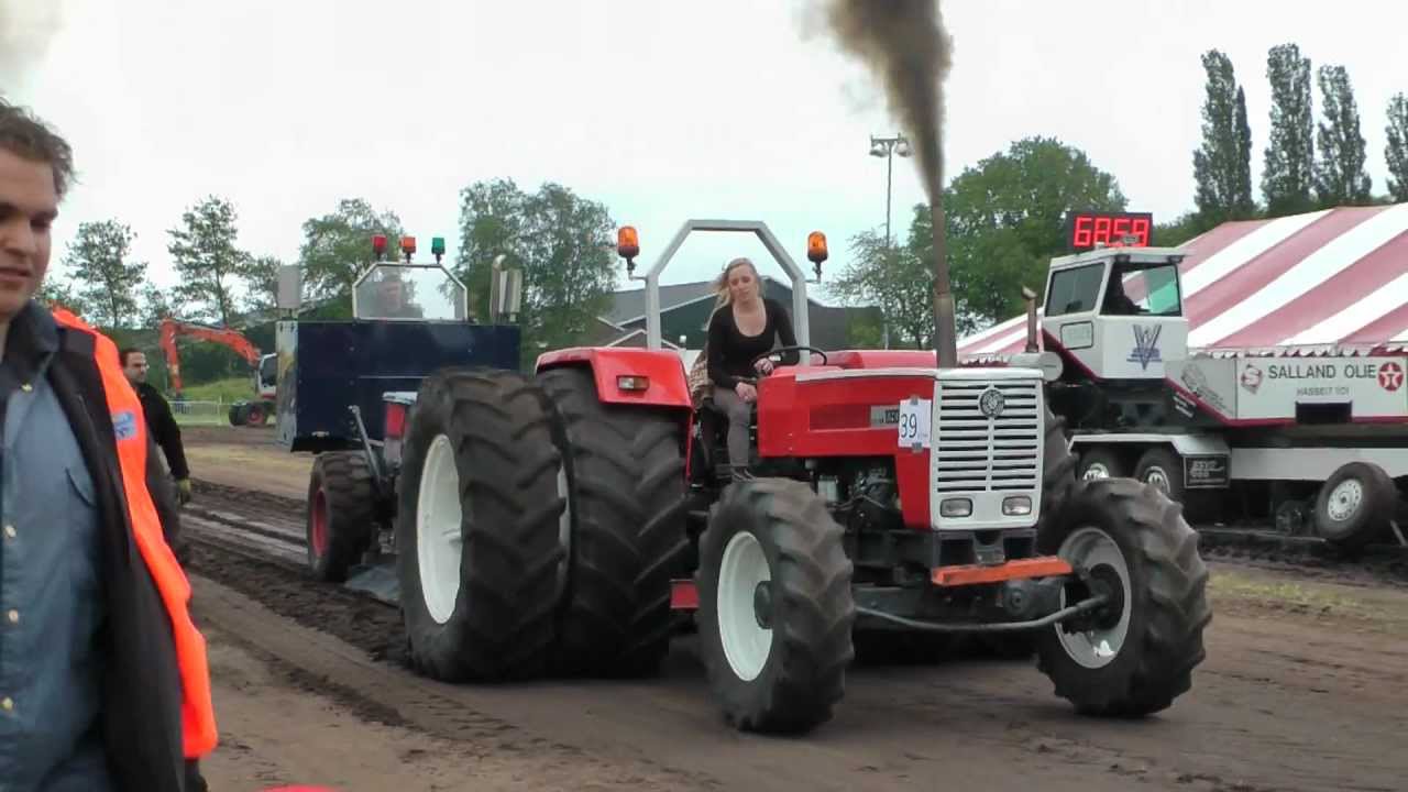Alberta Vonder Steyr 1090 eerste trek 4.5 ton standaard den velde