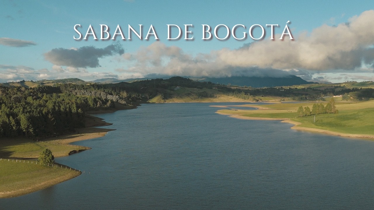 Hiking ASMR en la Sabana de Bogotá: niebla, aves y atardecer (4K)