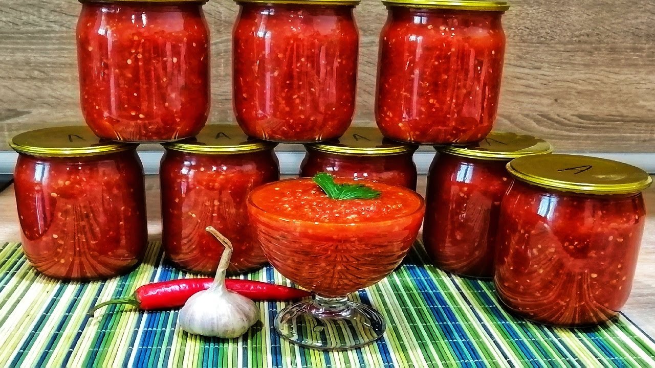 Рецепт МОЕЙ ФИРМЕННОЙ острой АДЖИКИ🍅🌶🧄