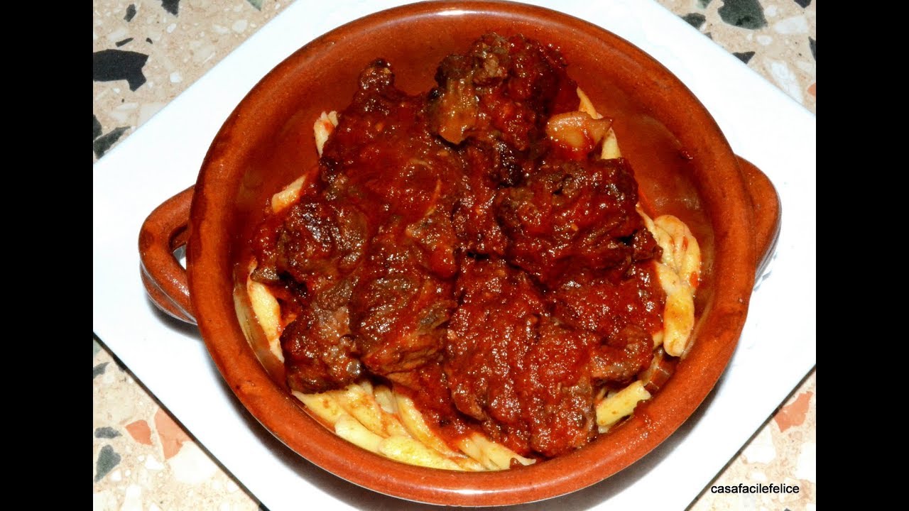 Castrato al sugo