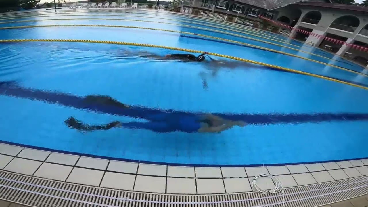 Pool Freediving 250m Dynamic with bifins