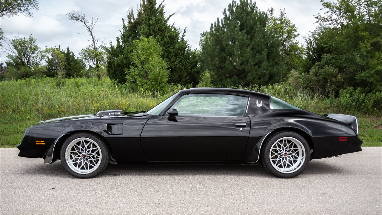 BADA$$ BLACKBIRD разрывает A$$phalt: Restomod Pro-Touring '77 Pontiac FIREBIRD TRANS AM!!