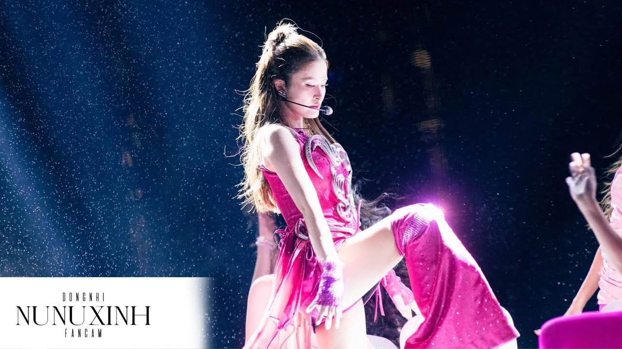 [Fancam] Mashup On Top/Boom Boom/Người Ôm Pháo Hoa/Vì Ai Vì Anh/Xin Anh Đừng/Ngọt Ngào - Đông Nhi
