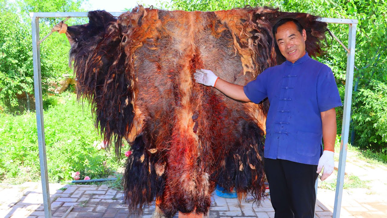 HUGE YAK Skin With The Best Street Food Recipe! Irresistible Spicy Flavor! | Uncle Rural Gourmet