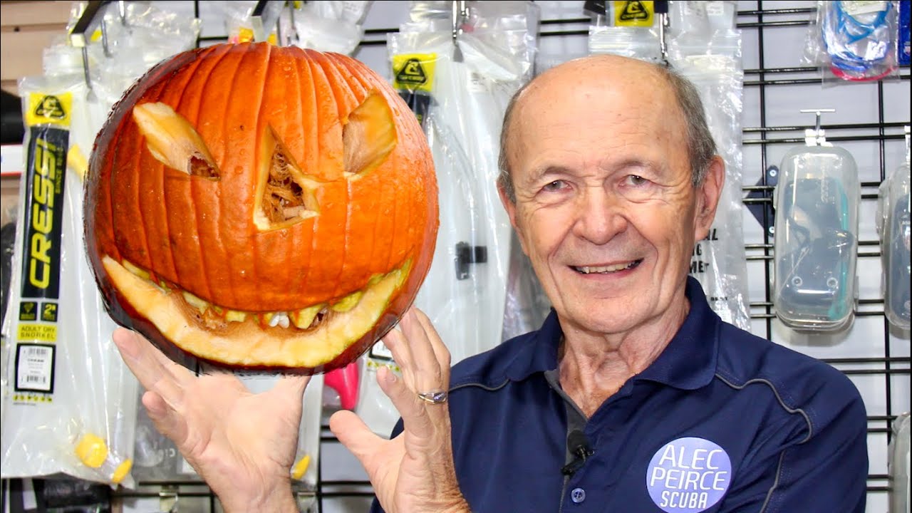 Underwater Pumpkin Carving Fun | Scuba Tech Tips: S18E12