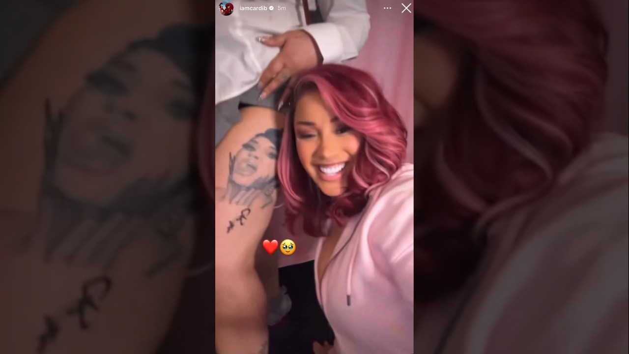 #Cardi kisses a fans tattoo of her face #trending #entertainment #viral #rapper #tour