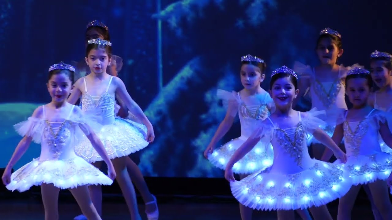 «Щелкунчик», «Вальс цветов», Чайковский, Адана Танцевальная студия Little Dancers