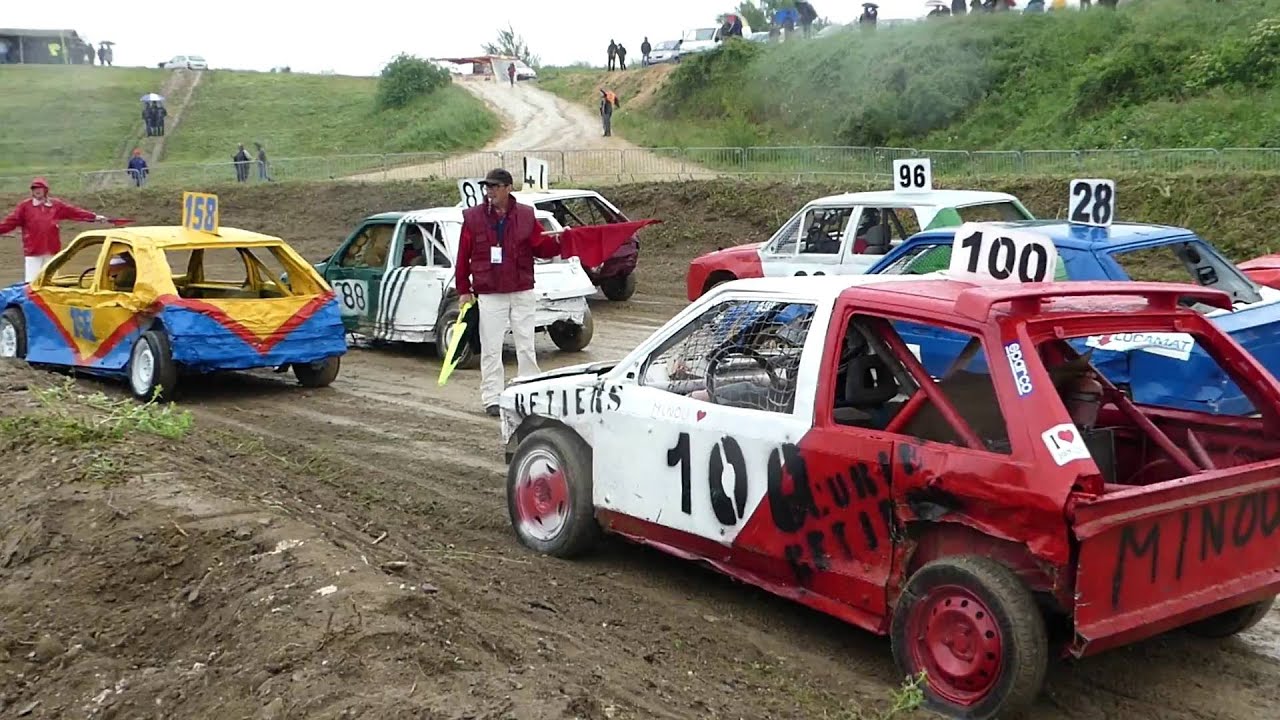 Stock-cars Doué-la-Fontaine (1) le 29 mai 2016.