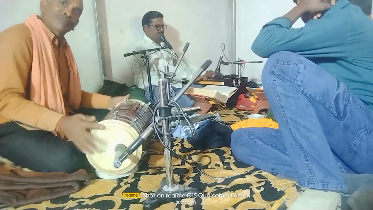 Chhote se Ramcharitmanas gayak chhote se Dholak master Dashrath Patel