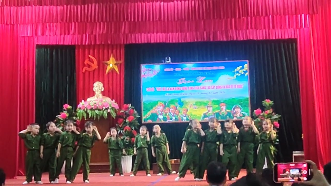 Văn nghệ giao lưu tân bình của trường mầm non Đông Động xã Nam Đông Hưng tỉnh Hưng Yên 