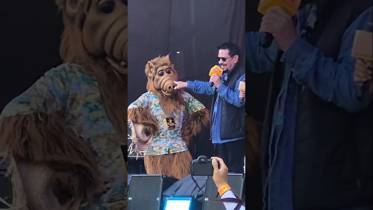 ALF conoce a su doblador Carlos Segundo en el Per&uacute; Comic Con 2025 #doblajelatino