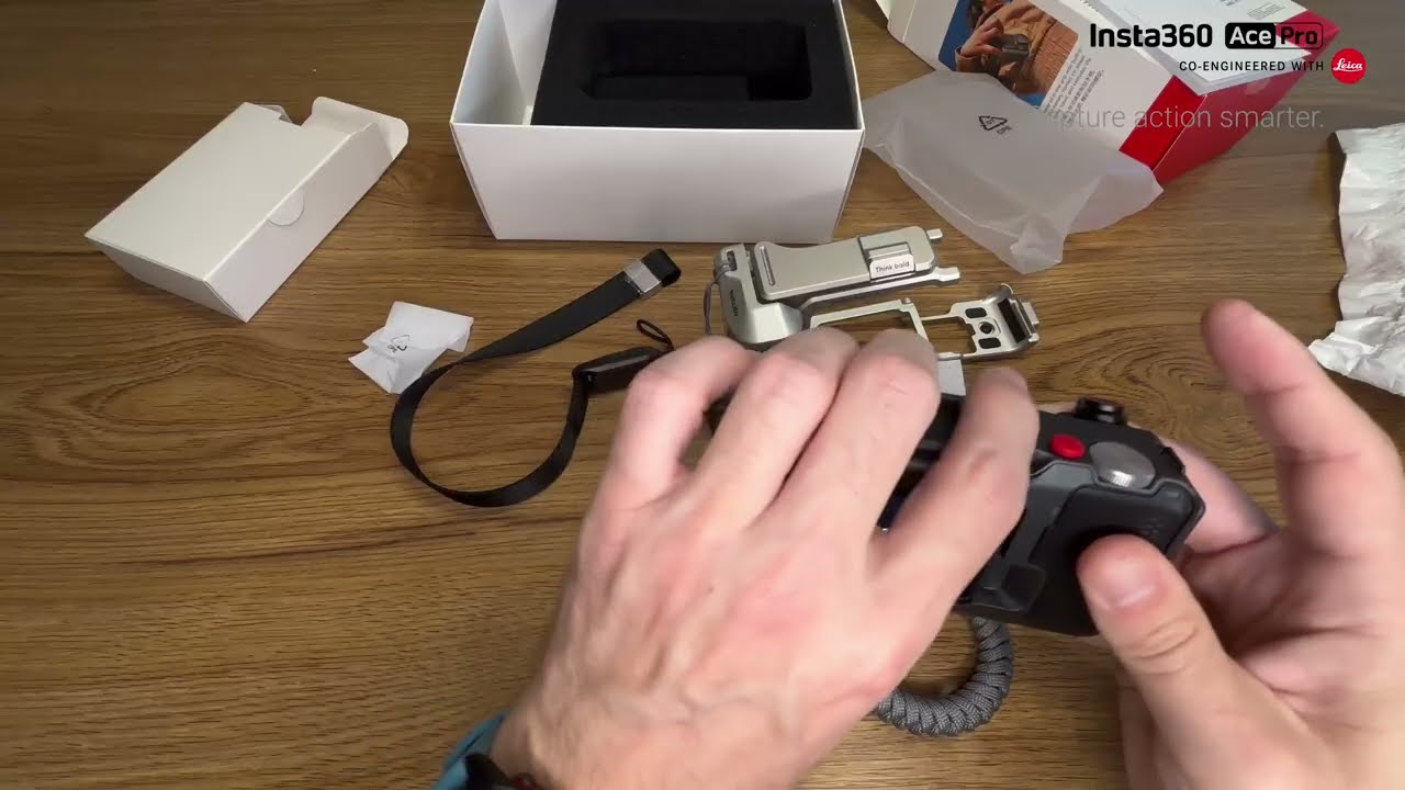 Insta360 ace pro 2 pro grip unboxing