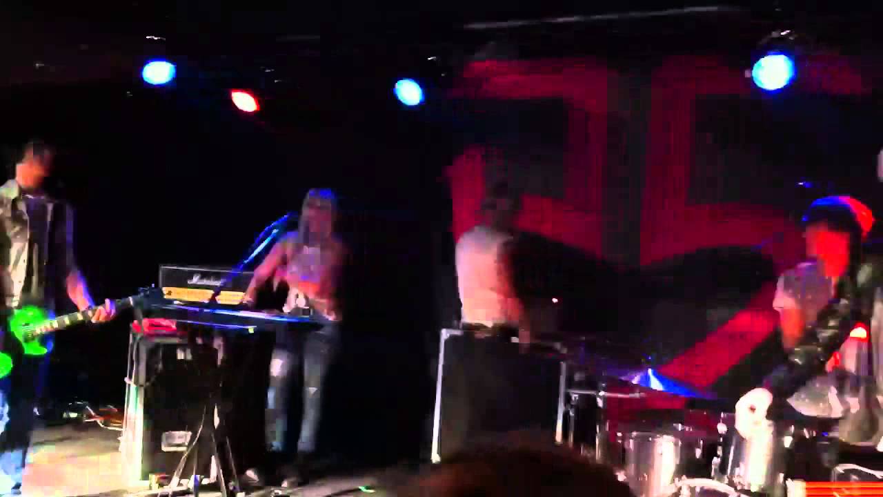 R5 performing Cali Girls & Can You Feel It? in Nashville, TN