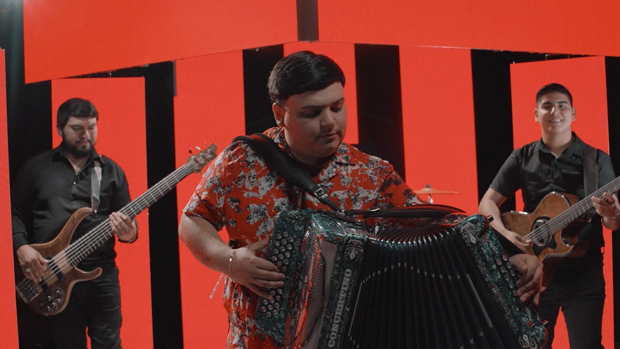Dani Tapia - Viejo Lobo (Video Oficial)