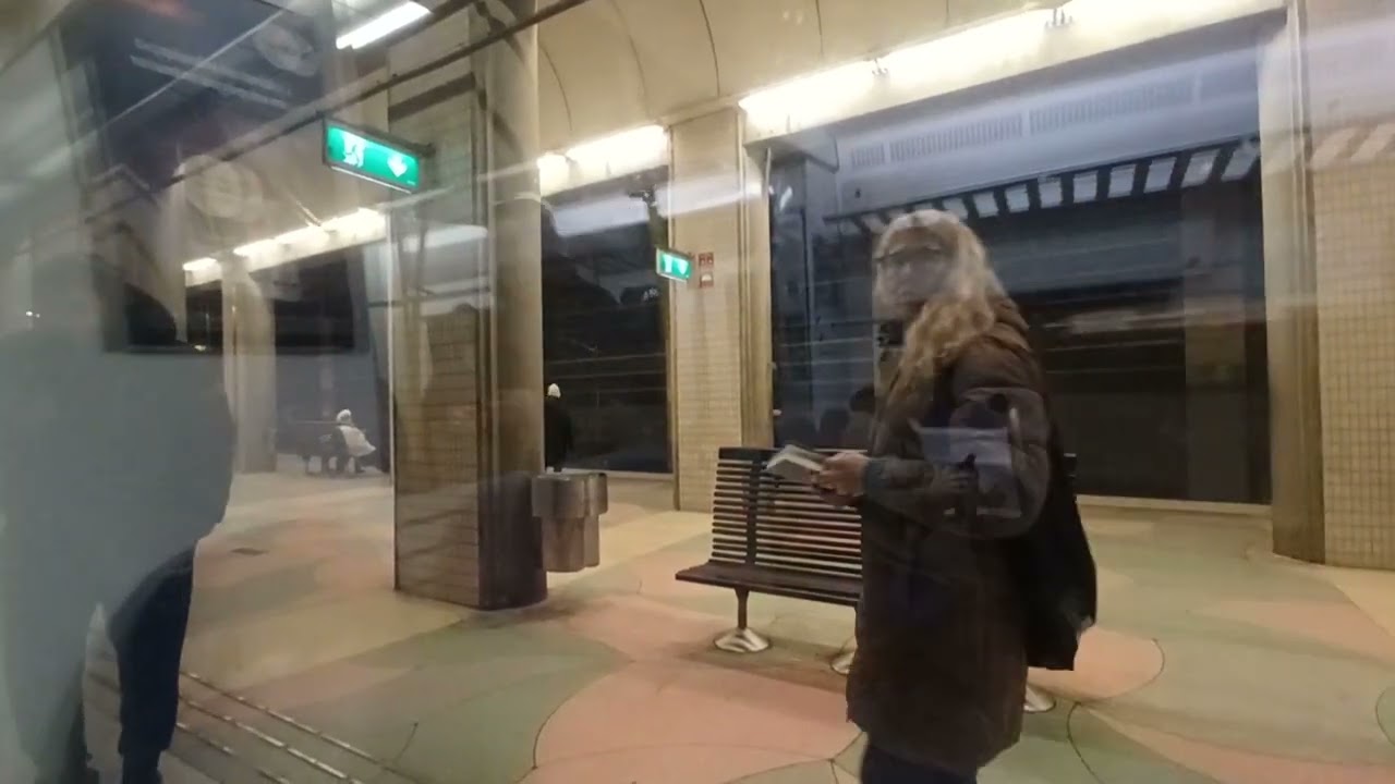 Pendeltåg Från Stockholm Odenplan Till Älvsjö
