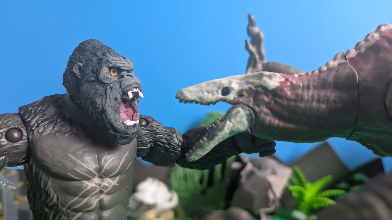Kong vs The Skull Devil - A Short Stop Motion Battle