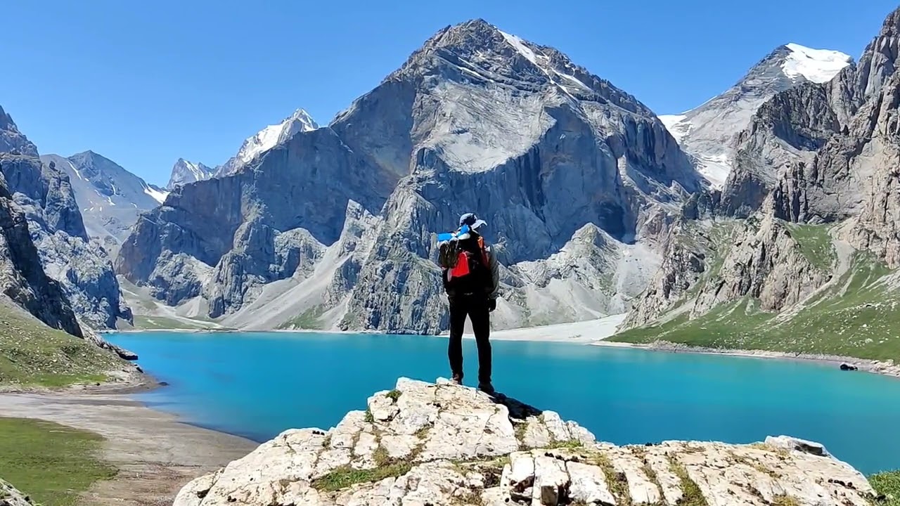 Solo Hiking one of the Top Trails in Xinjiang China, 110 km in 5 Days - 乌孙古道