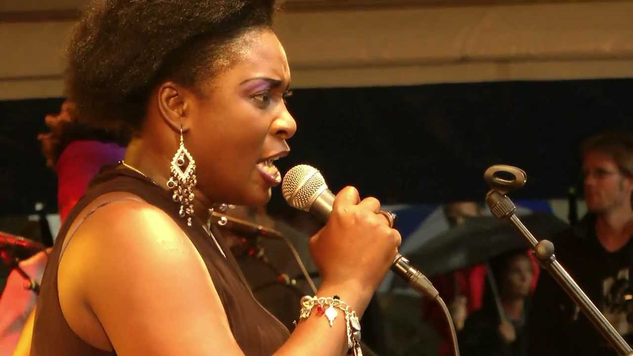 Sia Tolno - 4 - LIVE at Afrikafestival Hertme 2012