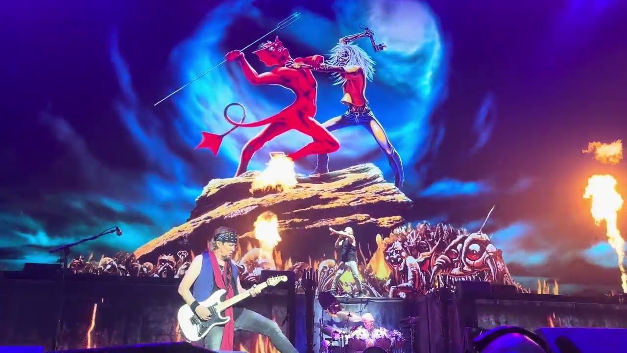 Iron Maiden - Run To The Hills (Paris, La Défense Arena, 20/07/2025)