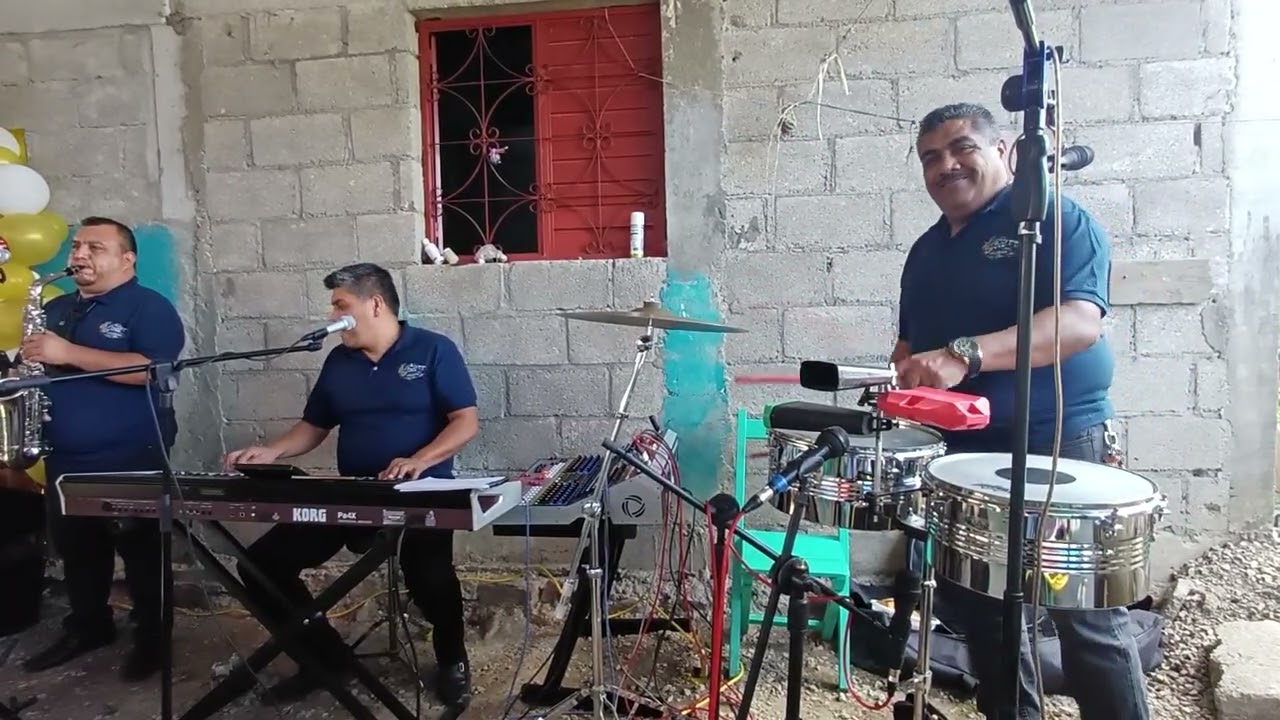 Joel y teclados puro sabor 