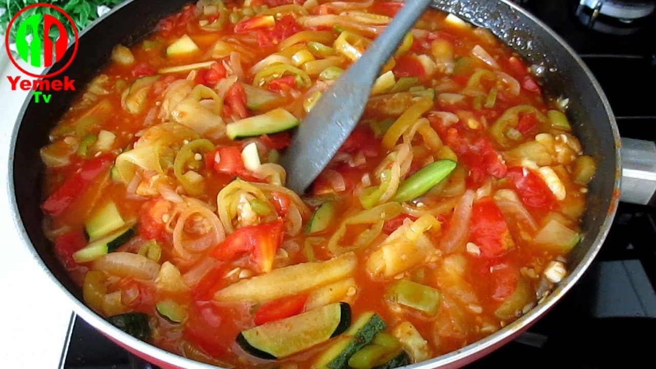 Если у вас есть 3 цуккини, приготовьте вкусные фаршированные цуккини и удивите всех.