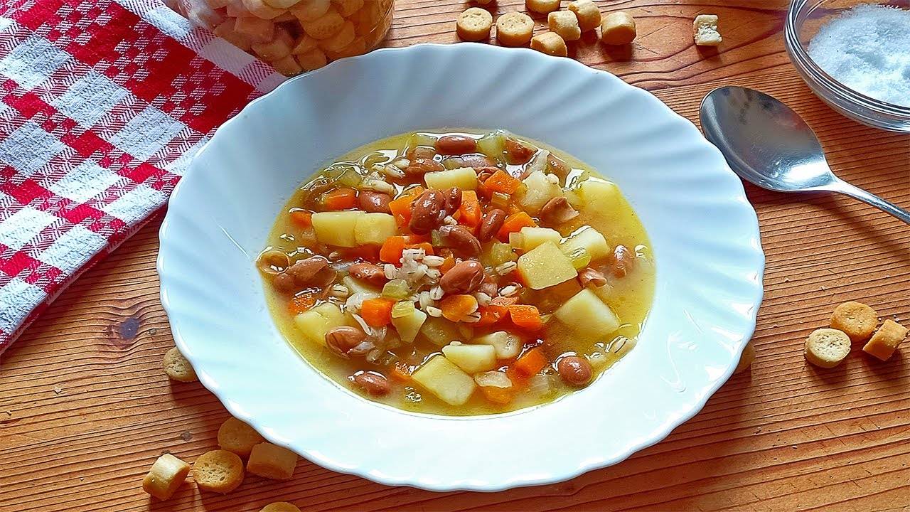 Овощной суп из фасоли и ячменя