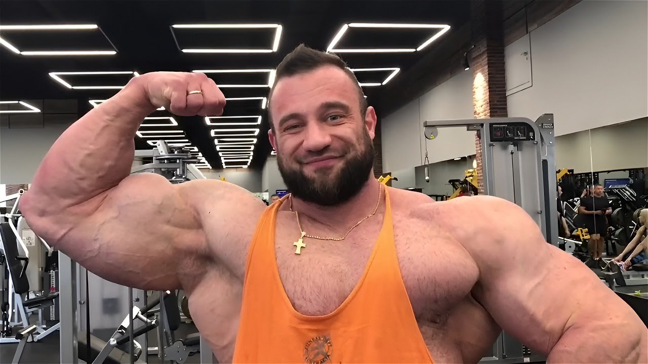 RUSSIAN MUSCLE MASS - IFBB Pro bodybuilder Aleksey Kuznetsov - Flexing & Workout