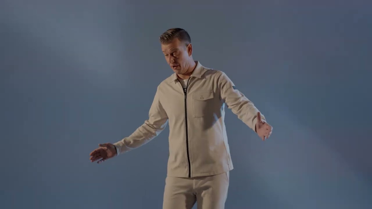 Anno Britting- Vier zomers lang (offici&euml;le videoclip)