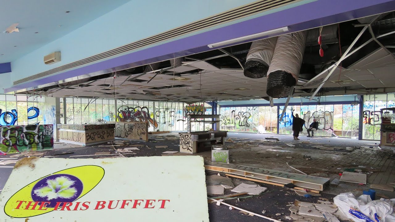 Abandoned: Trashed all you can eat Chinese buffet.