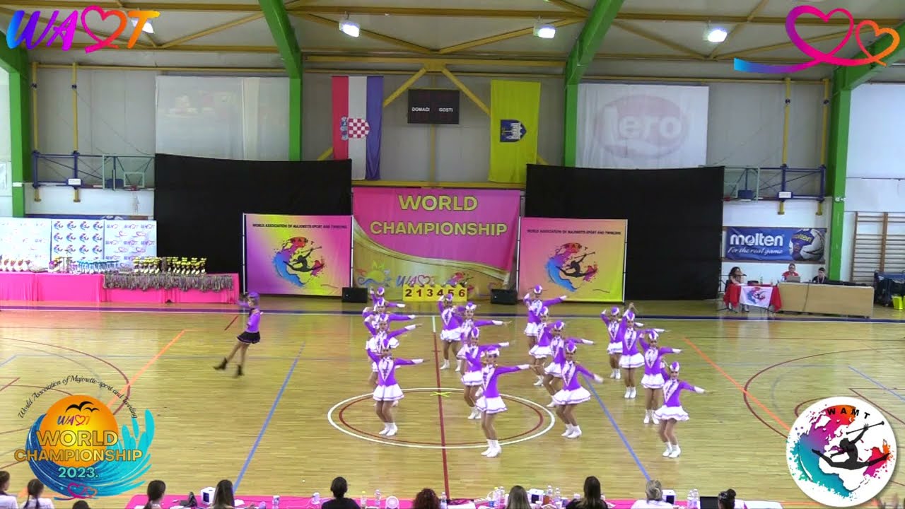 Traditional Baton Senior Stage- Mažoretky Queens Štětí, Czech Republic