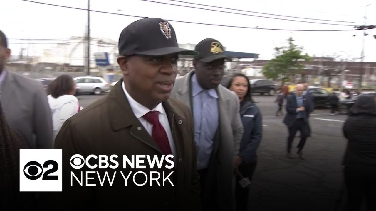Newark, N.J. Mayor Ras Baraka arrested at ICE facility