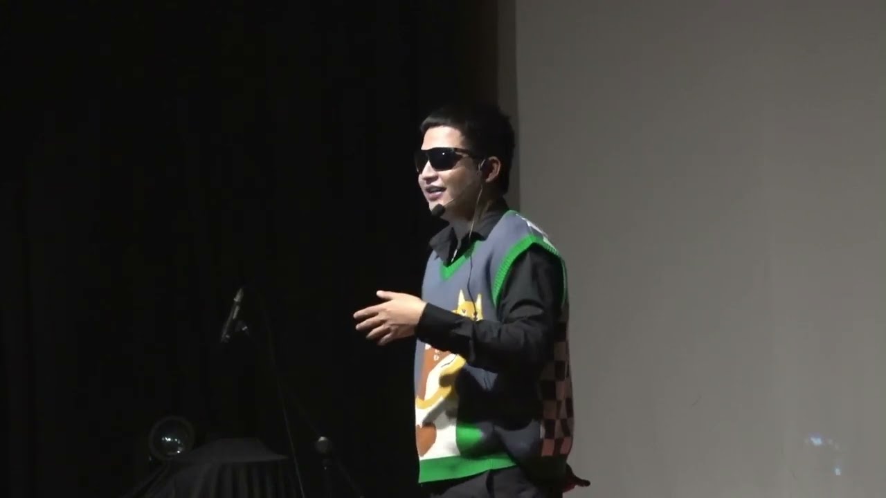 &ldquo;Is Social Media Really Uncontrollable?&rdquo; | Dea Anugrah | TEDxPadjadjaran University