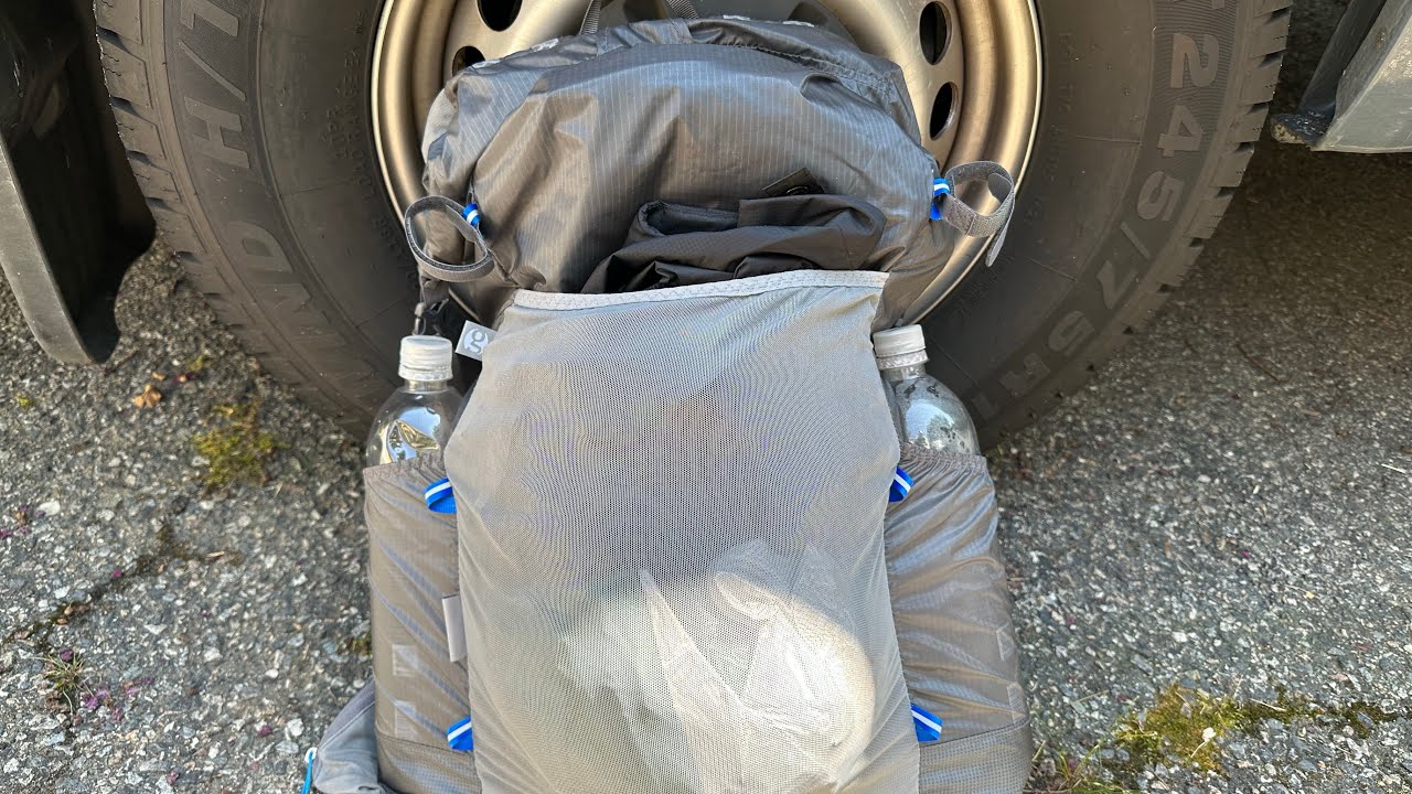 Unpacking 12.7 ounces : Gossamer Gear Murmur 36 Hyperlight Backpack Review