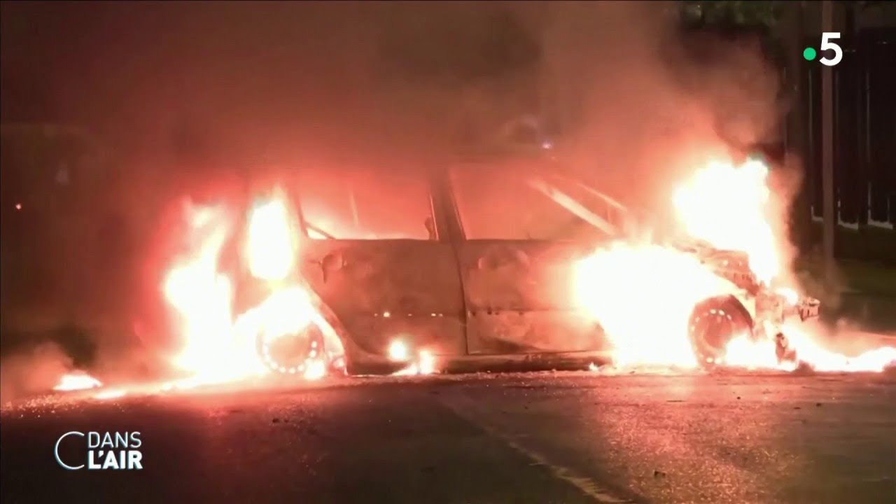 Nouvelle nuit d'émeutes partout en France - Reportage 