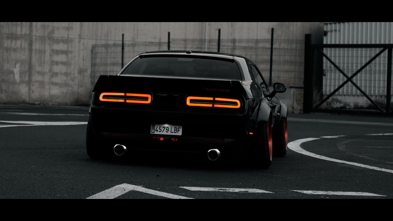 DODGE Challenger SXT 3.6 V6 (+ Body Kit)