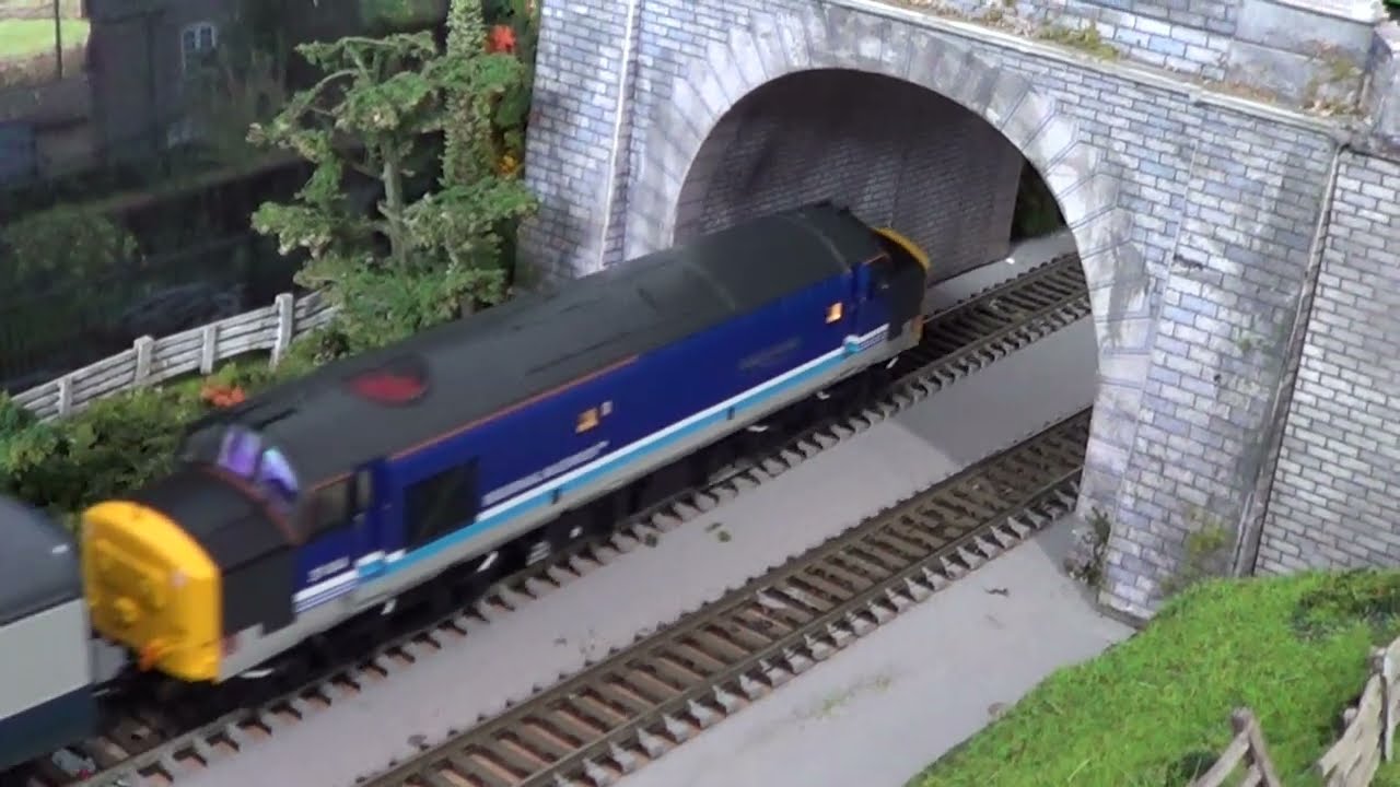 Bachmann Class 37 Regional Railways with Zimo sound & working fan (SFX version ).