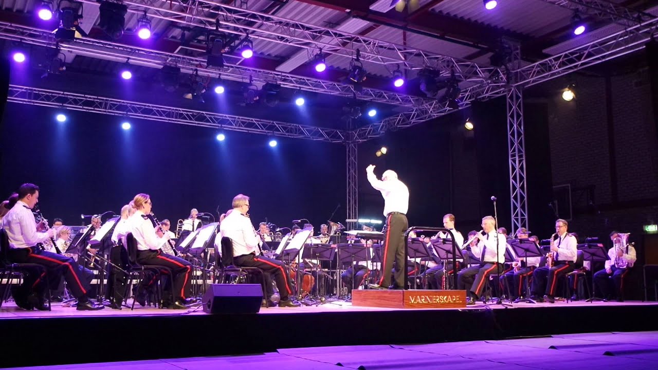 James Bond Medley - Marinierskapel