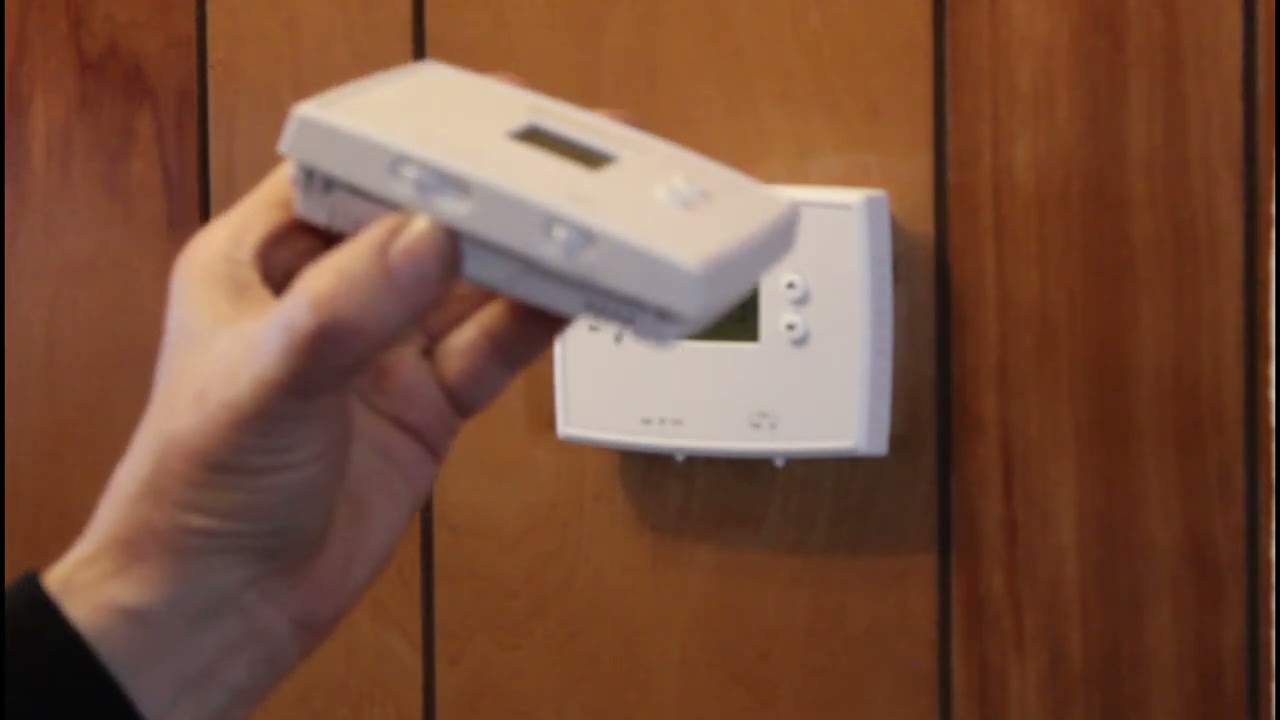 Установка термостата Honeywell RTH 221B