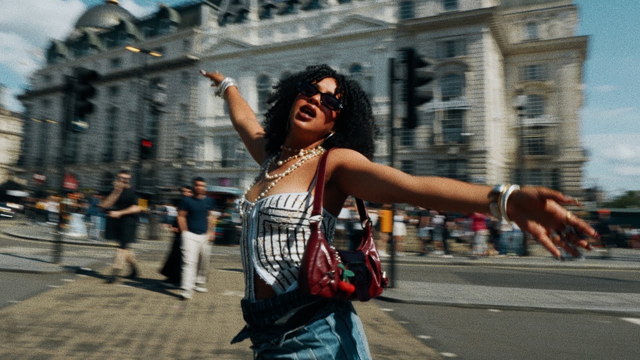Dinaa - Fée du mal (Clip Officiel)