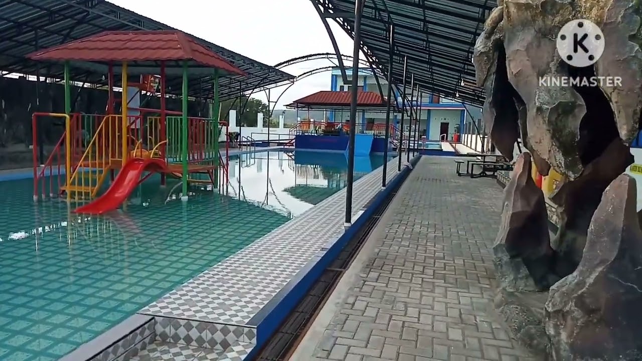 KOLAM RENANG MUMPUNI TIRTA MULYA (Cilacap)