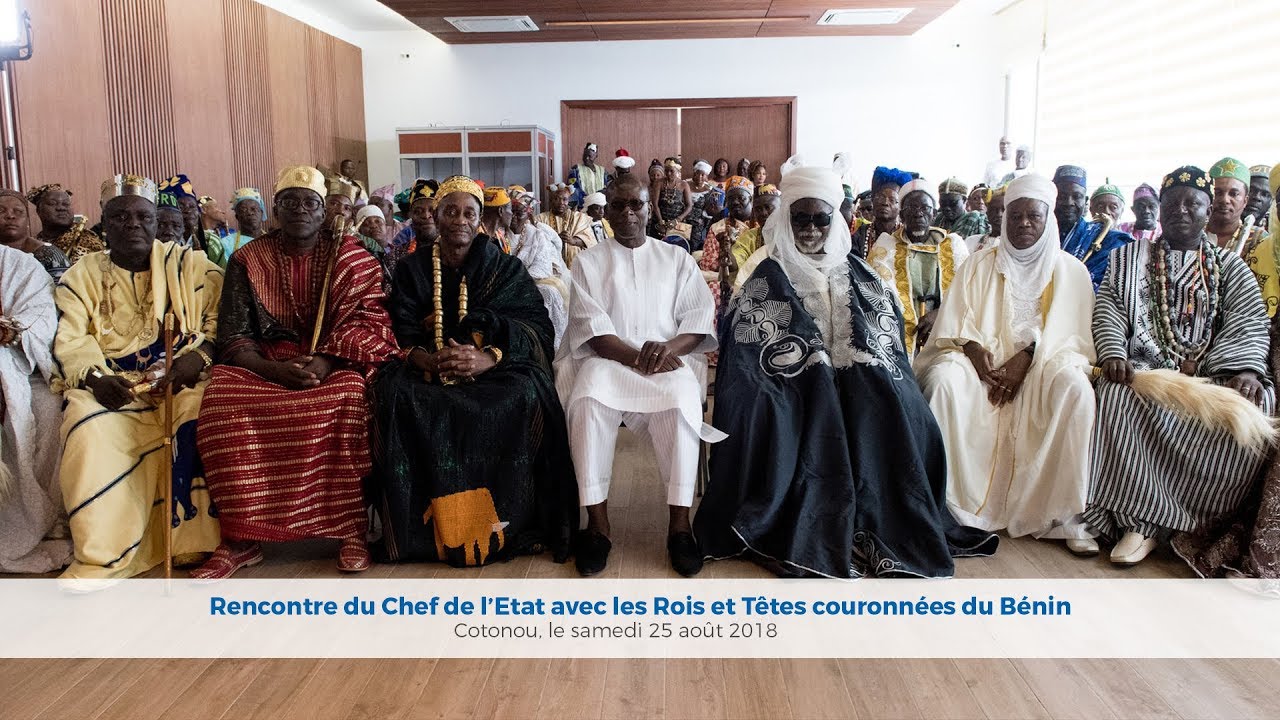 Rencontre du Chef de l'Etat S.E.M. Patrice Talon avec les Rois du Bénin