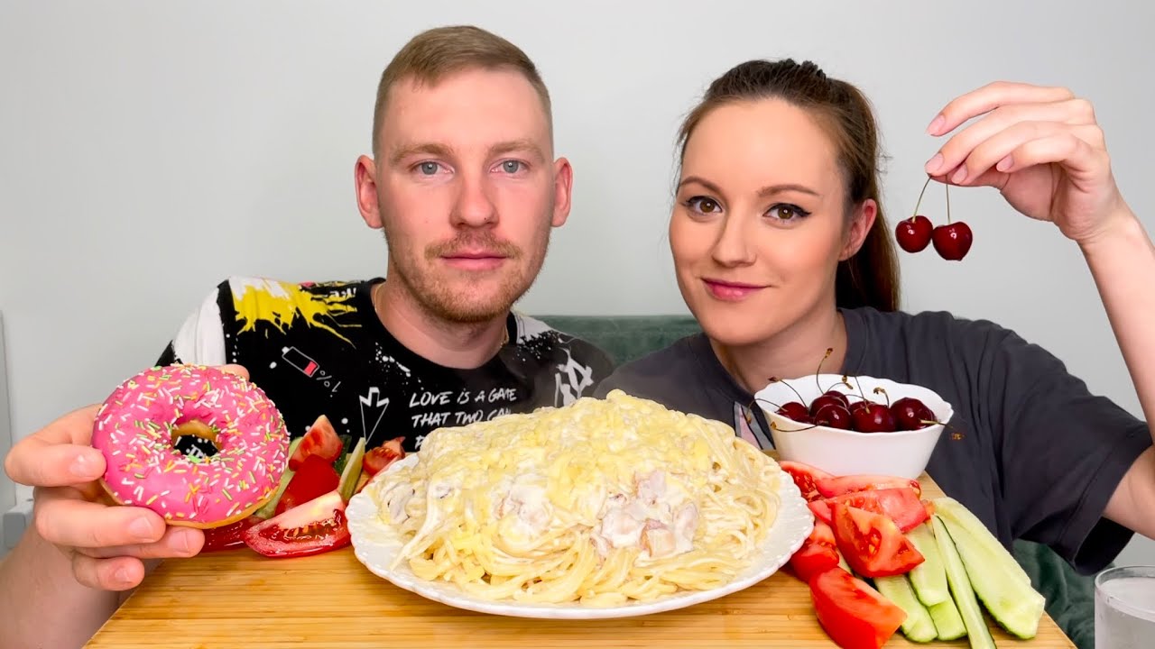 МУКБАНГ ПАСТА КАРБОНАРА С БЕКОНОМ МНОГО СЫРА РЕЦЕПТ ответы на вопросы MUKBANG PASTA CARBONARA