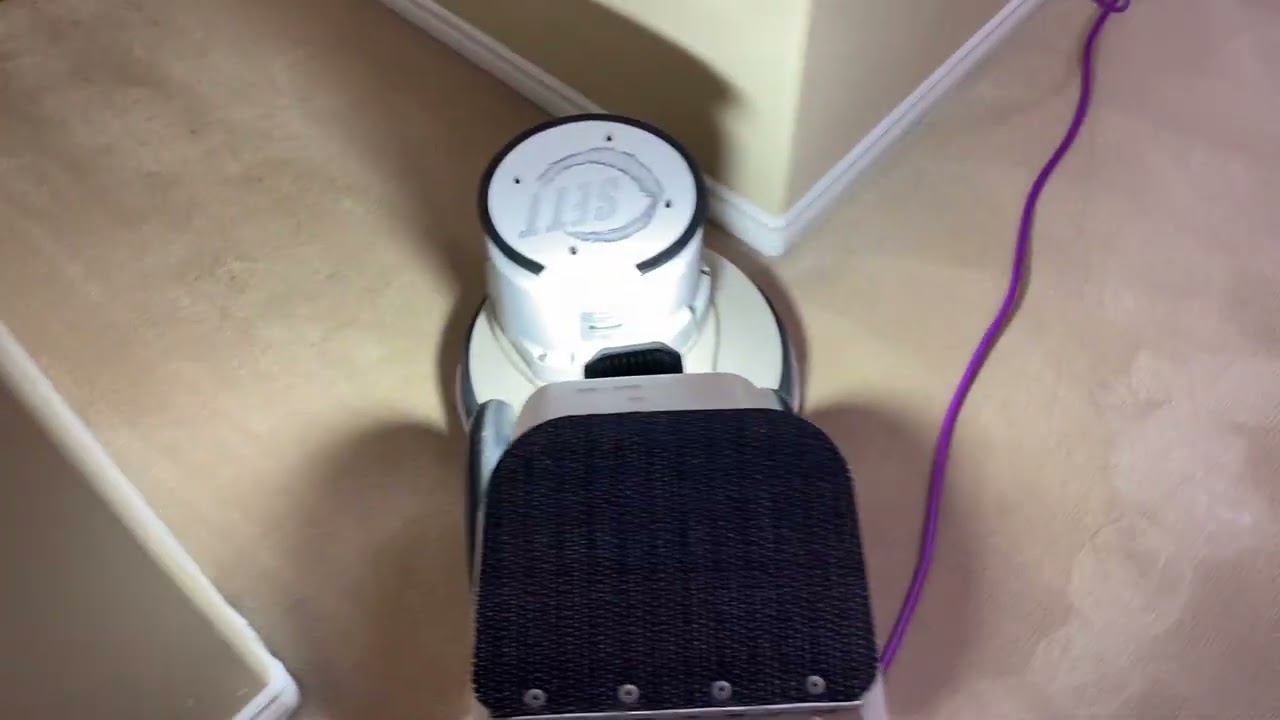 Oxy-Dry cleaning 38 year old carpet with the SETT method