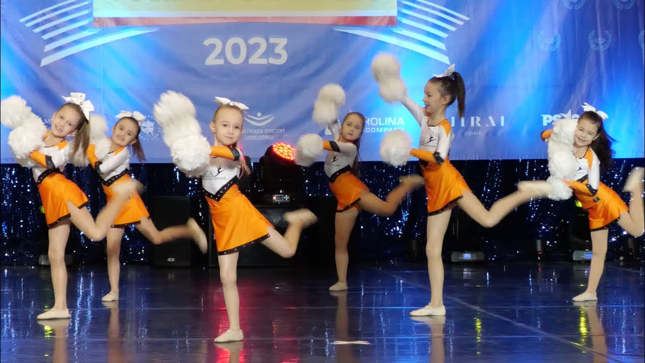 *Akademia Tańca i Gimnastyki ATIGA*  - POM & DRILL - POM DANCE MINI DRUŻYNA-/ Chęciny