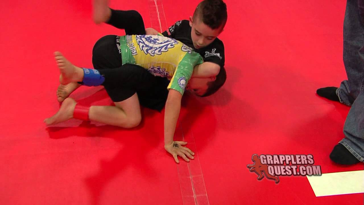 Kids Submission --Leo DeLuca vs Anthony Knox at Grapplers Quest