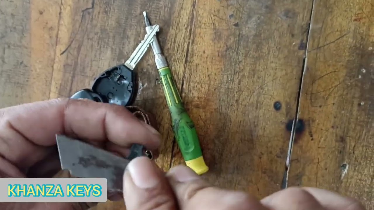 tutorial cara pasang flipkey dan melepas pasang chip imobilizer ditoyota fortuner dan vios dgn benar