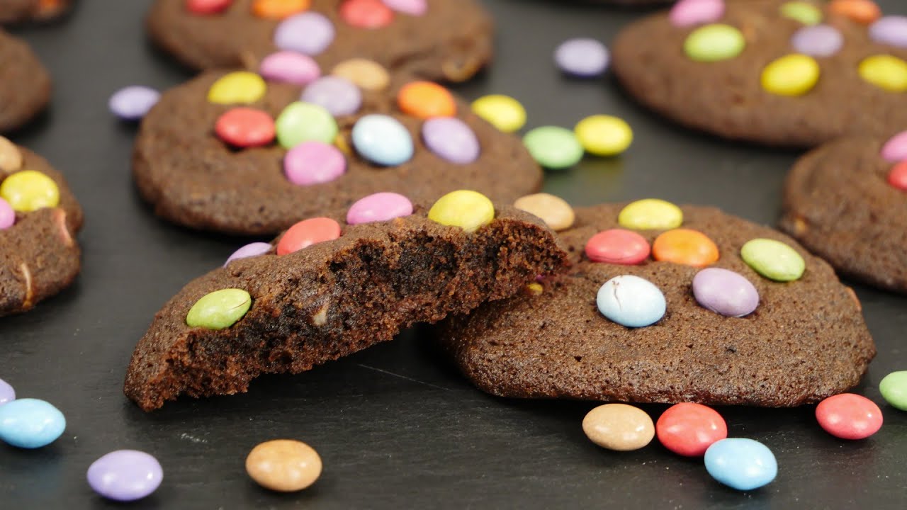 Schoko Cookies mit Smarties