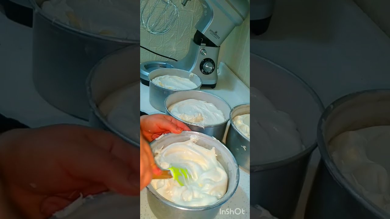 تجهيز اربع كيكات لرأس السنه وشرح مهم داخل الفيديو #اكسبلور #تزين_كيك #كيك #كيك_اسفنجي #cake