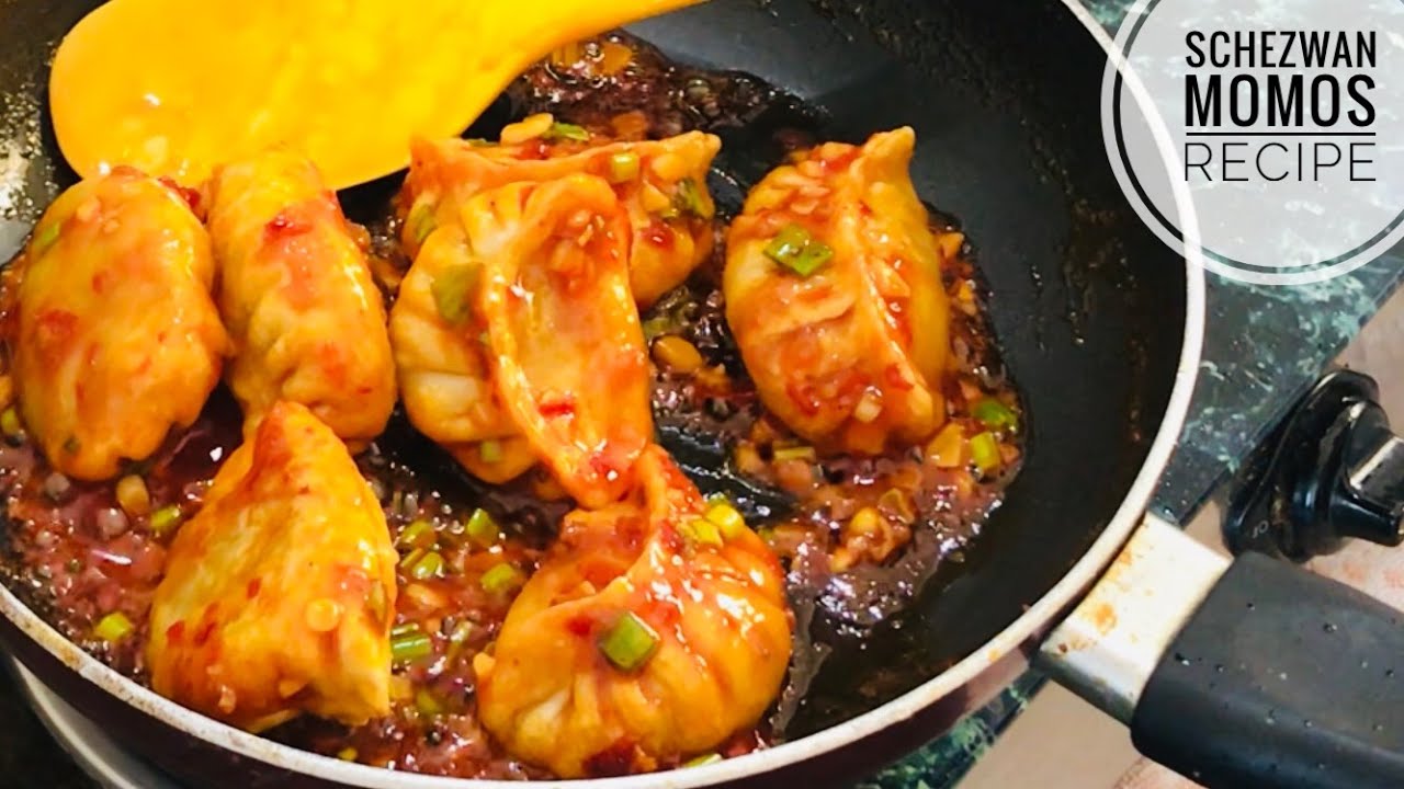 Schezwan Fried Momos Recipe | Veg Momos | Momos Schezwan Sauce | Schezwan Momos | Momos Recipe