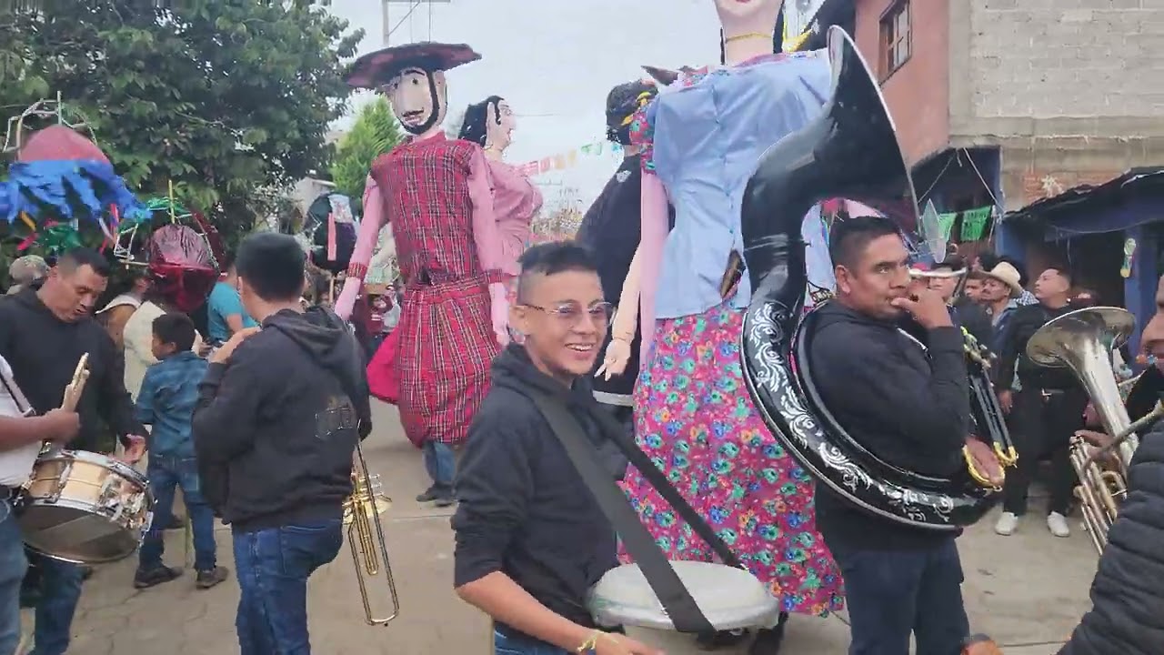 RECORRIDO DE LA CALENDA FLORAL 2024 EN SAN MIGUEL PERAS 🍐 ZAACHILA OAXACA. #tradicion